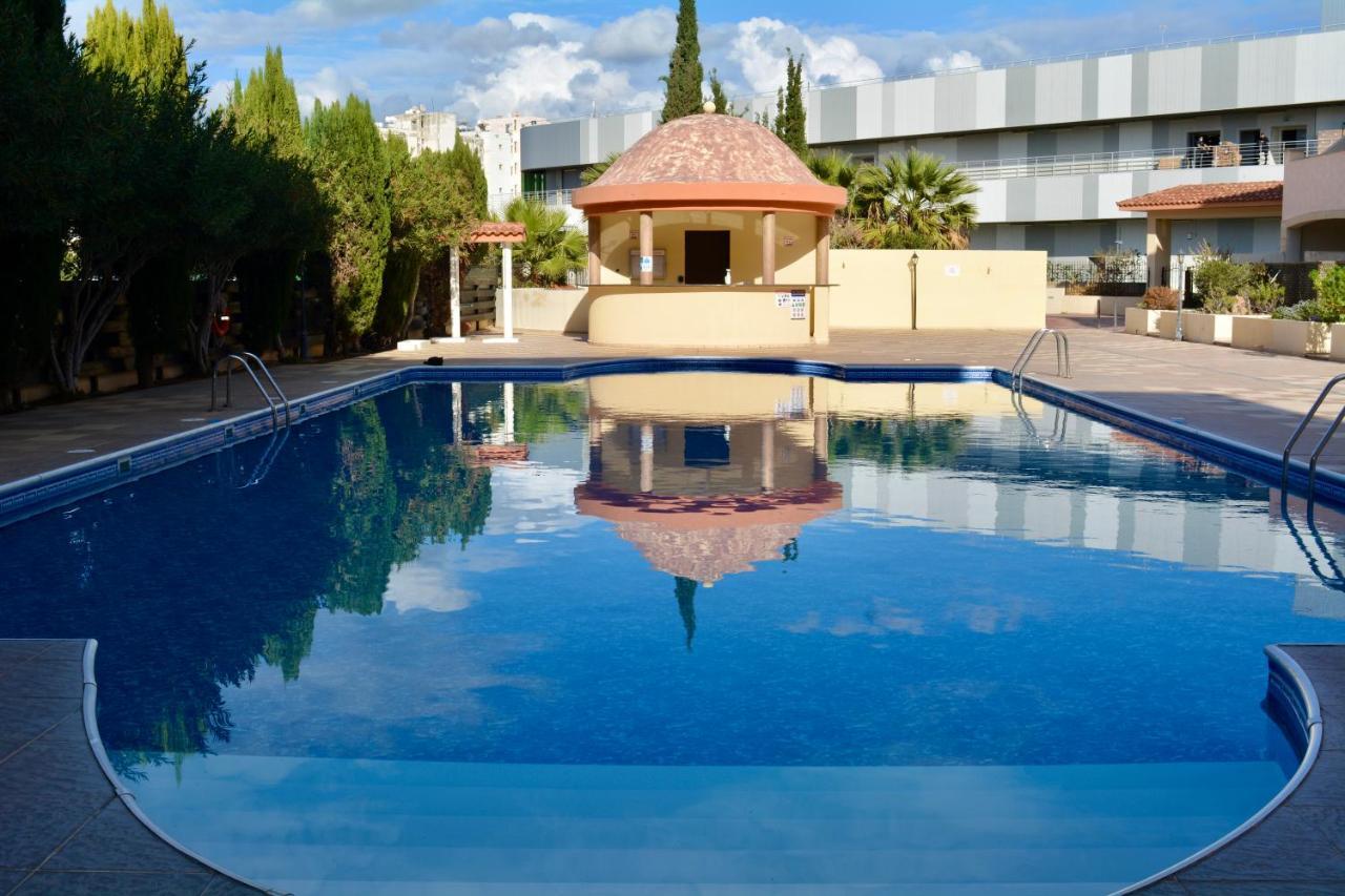 Queens Gardens - Kato Paphos - Next To Kings Ave Mall --- By Yiota Dış mekan fotoğraf